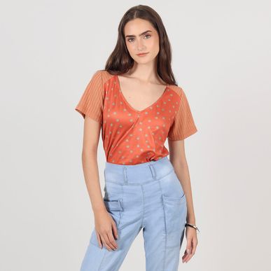 Camiseta cuello V manga corta