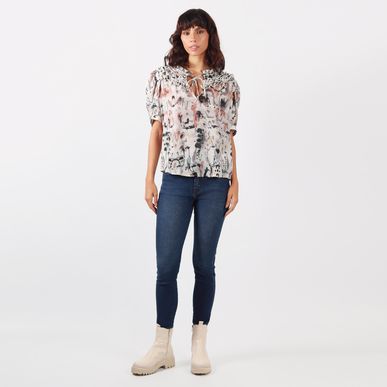 Blusa Cuello Arandela Manga Corta