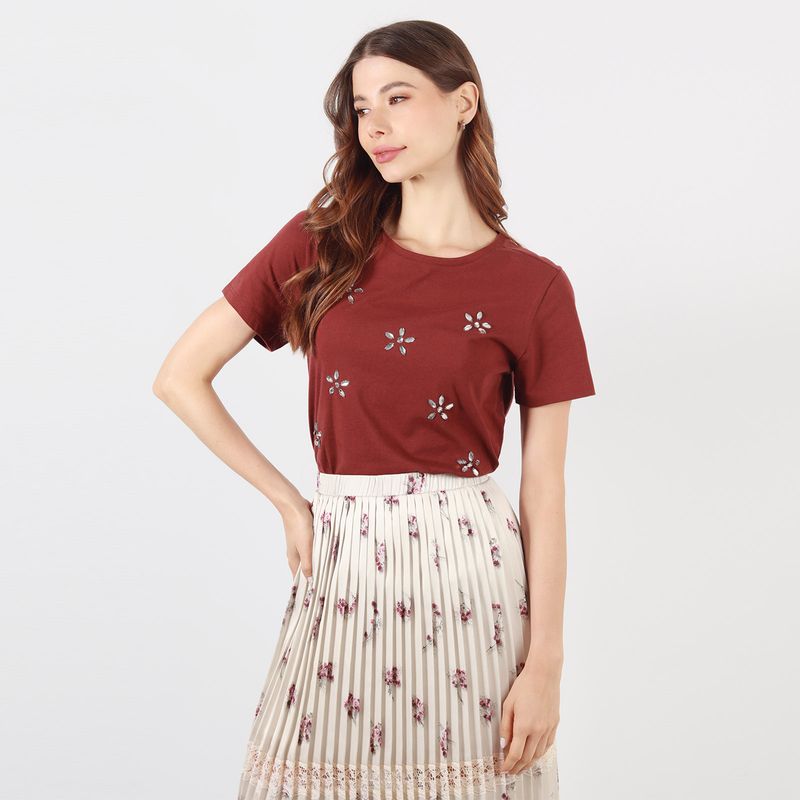 camiseta para mujer cuello redondo manga corta vino tinto con flores