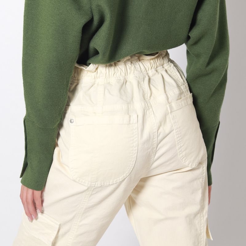 pantalon blanco para mujer parte trasera