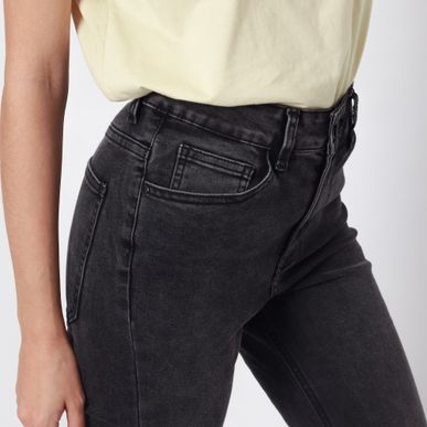 Jean Tiro Alto Bota Flare