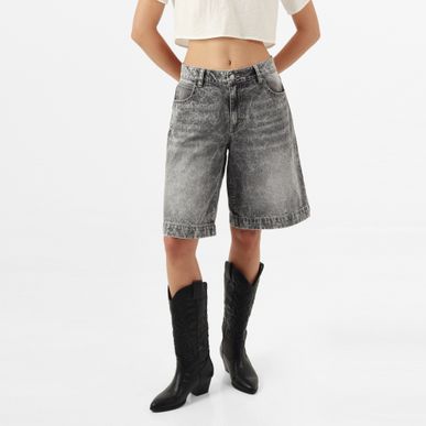 Short Tipo Bermuda