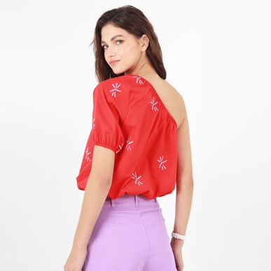 Blusa Cuello Asimetrico Manga Corta