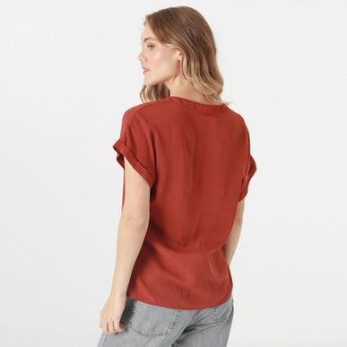 Blusa Cuello V Manga Corta.