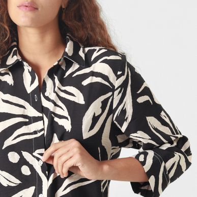 Blusa Cuello Camisero Manga Larga