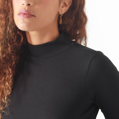 Camiseta Cuello Alto Manga Larga