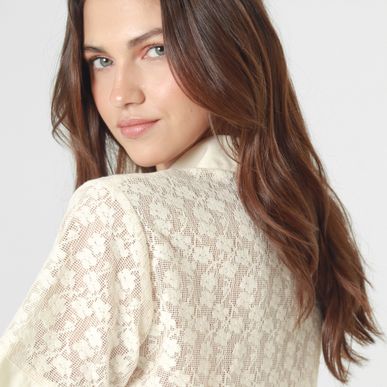 Blusa Crop Cuello Camisero Manga Corta
