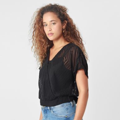 Blusa Cuello V Manga Corta